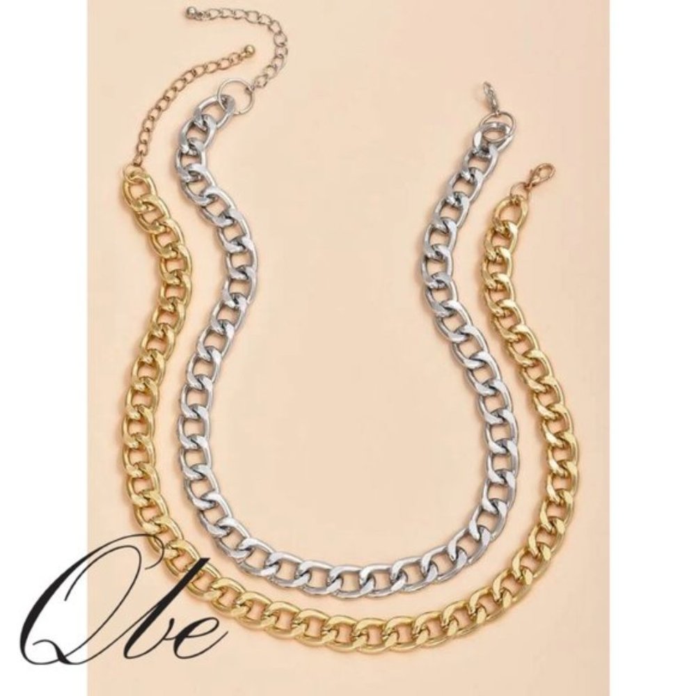 Qbe 2 pcs Metallic Chain Necklace